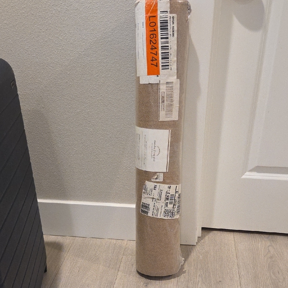 NWT Pottery Barn Foundations Rug Pad